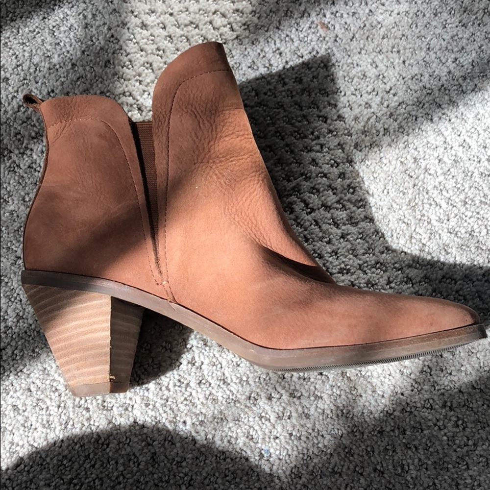 Lucky brand soft leather booties